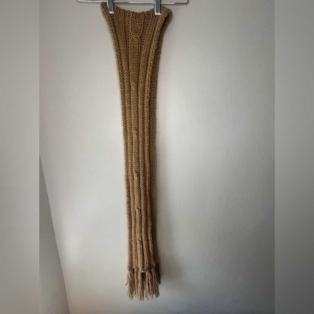 GAP Tan Cable Knit Scarf Fringe Tassels OS